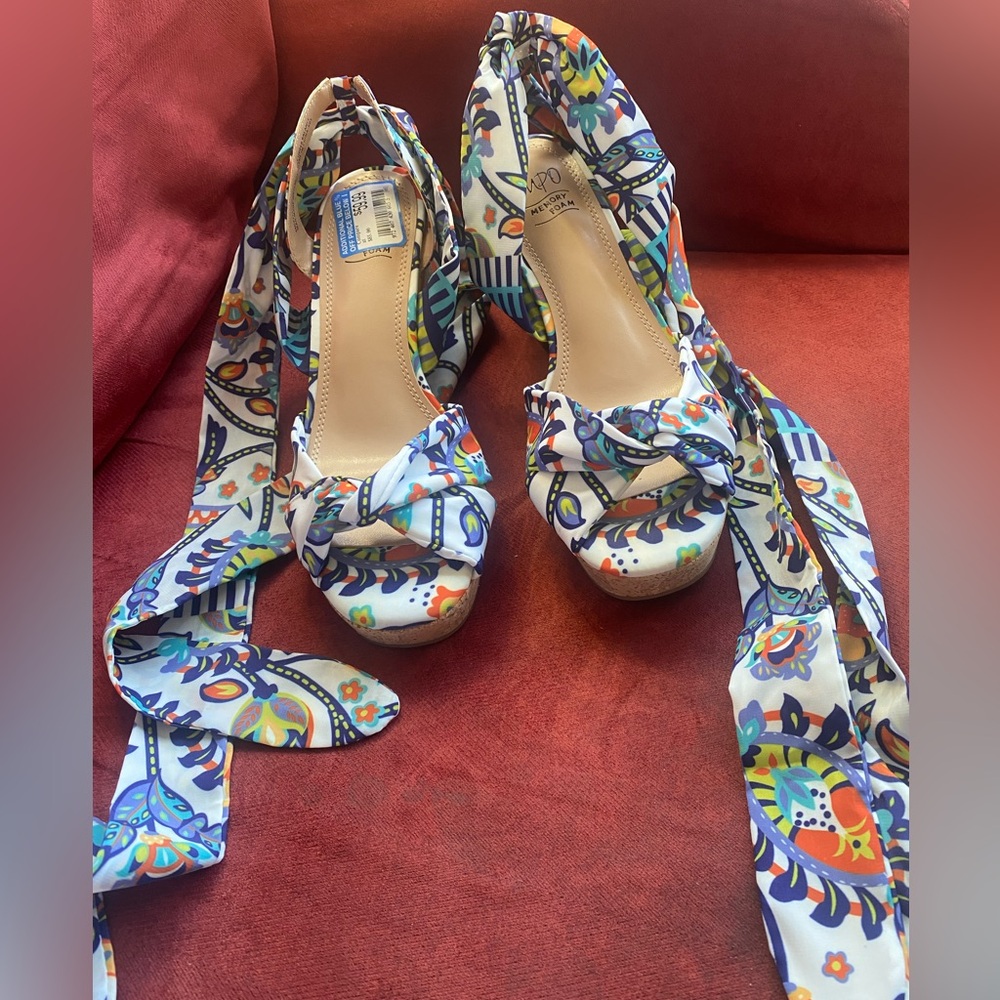 Colorful wrap up the leg shoes